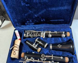 #118	Buffet B12 Clarinet in Case	 $150.00 			