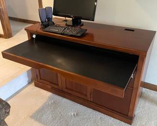 Computer desk