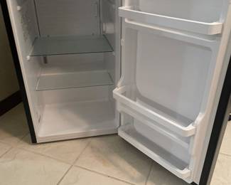 Hisense 4.4 cu ft mini fridge