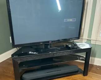 LG Flat Screen TV w  Stand  Soundbar  Remote Included