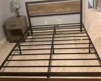 Queen Size Bed 
