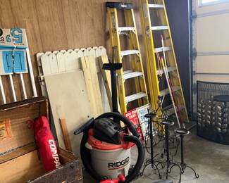 Garage ladders shop  vac