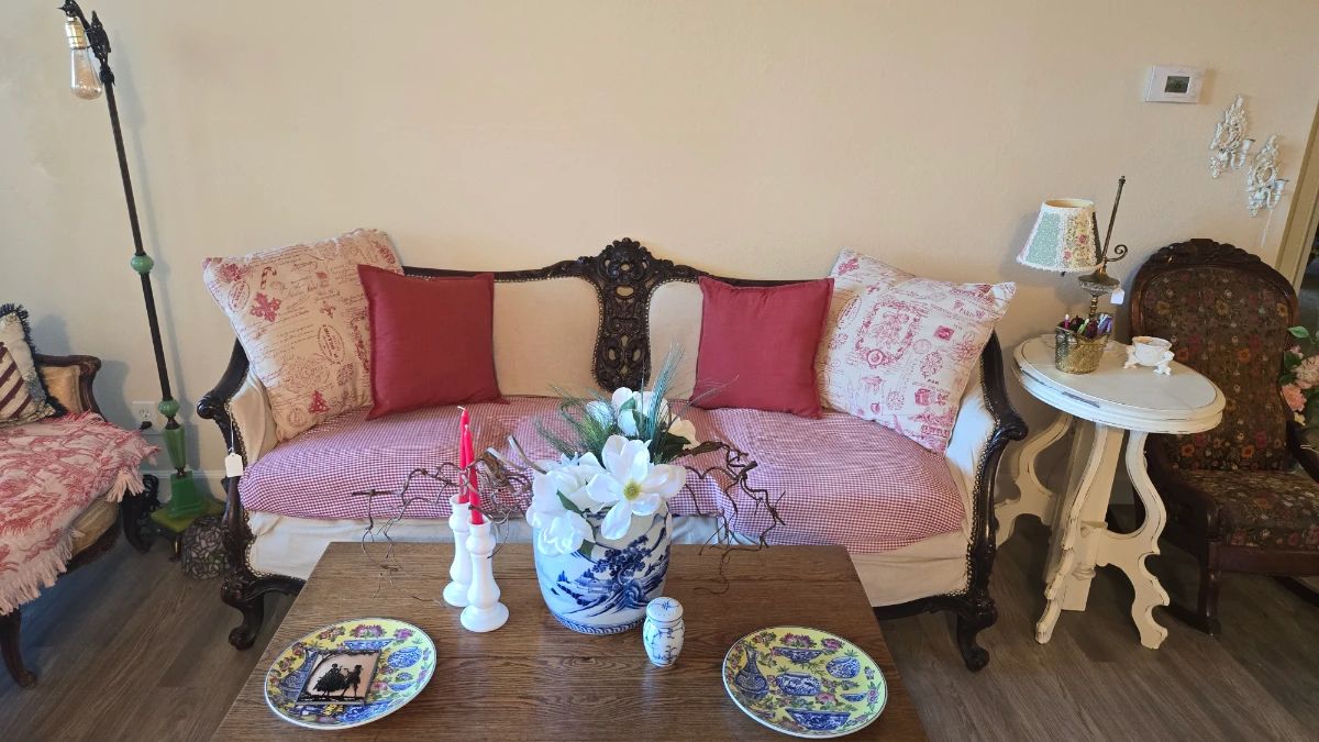 Lovely antique sofa, oak coffee table 