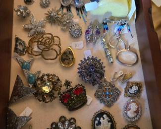 Vintage jewelry, some sterling 