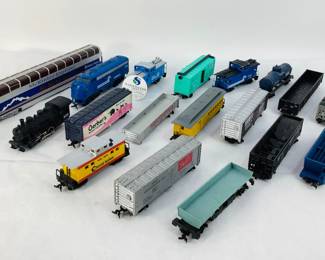 HO Scale Model Train Cars