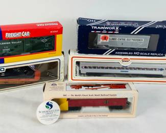 HO Scale Model Train Cars