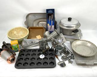 Assorted Kitchenware