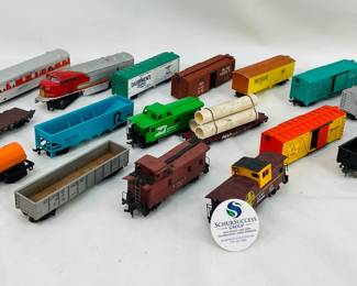 HO Scale Model Train Cars