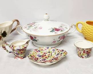 Miscellaneous China Pieces Gravy Bowls