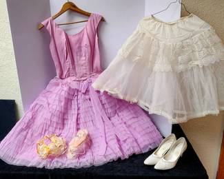 Vintage Prom Dress with Accessories