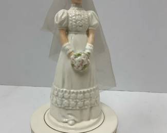 VTG Schmid Porcelain Musical Bride