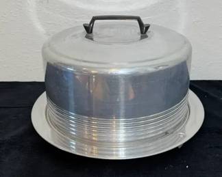 Vintage Regal Ware Aluminum Cake Carrier 
