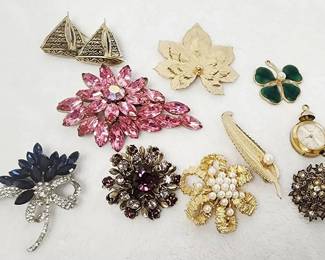 Ten Vintage Costume Brooches Pendants 