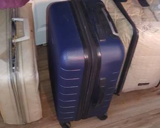 Carry On Rockland Melbourne Hardside Expandable Spinner Wheel Luggage,