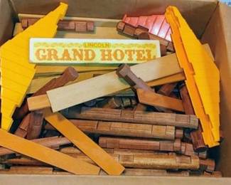 Lincoln logs ( lots of pieces not in the original box) 
