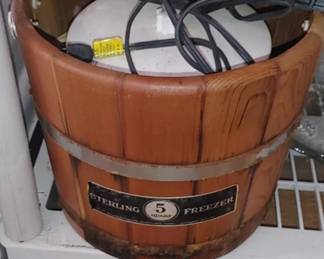 Ice cream maker