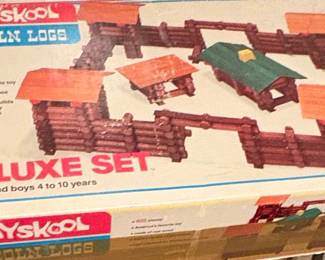 Playskool Lincoln Logs Deluxe Set