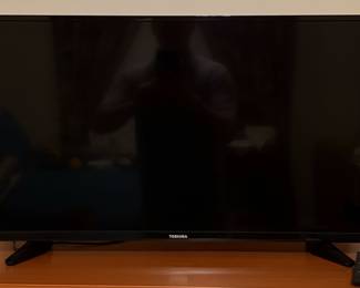 Toshiba 32" LED HD Smart TV
