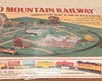 Life-Like "Rugged Mountain Railway" HO Scale Electric Train Set
