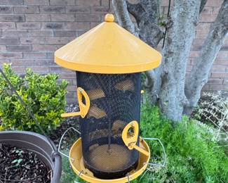 Yellow Metal Tube Finch Bird Feeder