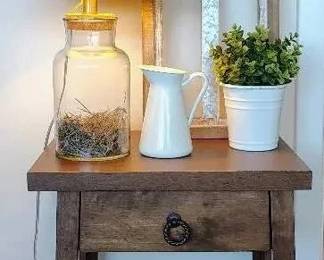 JB107Modern Wood, Lamp, And Plant Home Decor