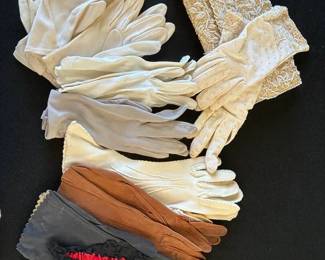 JB237Vintage Purse  Gloves