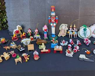 JB214Vintage Christmas Wood Ornaments 