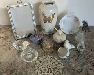 JB169Dresser Odds  Ends