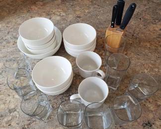 JB151Malakasa Porcelain Bowls And More 