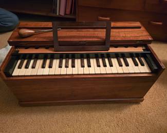 Antique harmonium table top pump organ