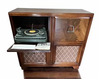 Philco 49-1613 Radio-Phonograph Combination
