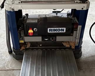 Rikon 25-135H 13-Inch Portable Planer with Helical Cutterhead