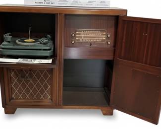 Vintage Philco 49-1613 AM/FM Radio and Record Player Console