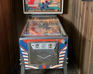 Captain Fantastic pinball machine