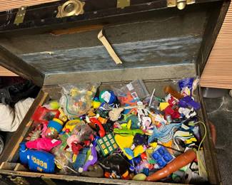 toy treasure chest