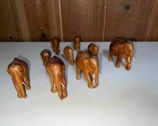Wooden vintage elephants 