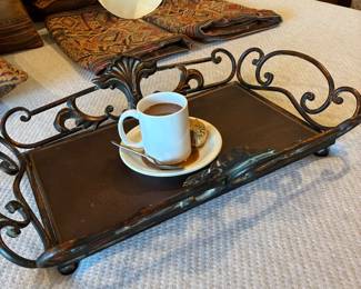 Serving tray