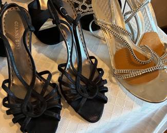 Ladies dress shoes, size 8