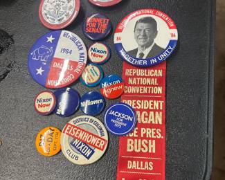 Collection political buttons