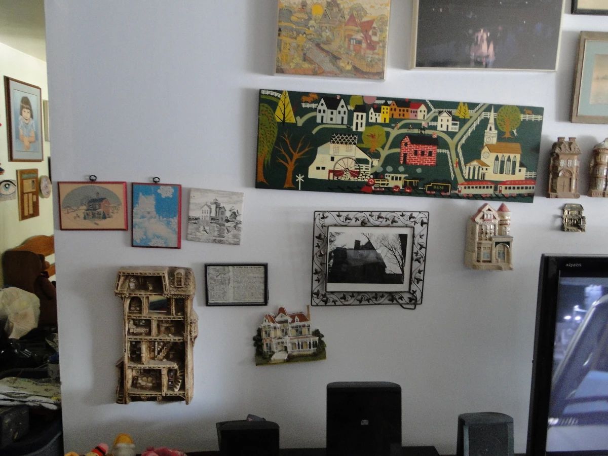Misc. Artwork Wall Hangings most of different style houses