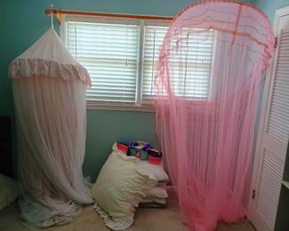 Netting for over a bed 