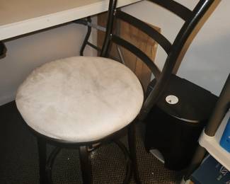 Qty 2 barstools