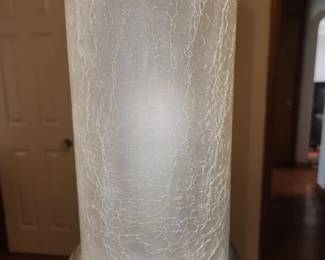 Crackle glass hurricane lamp