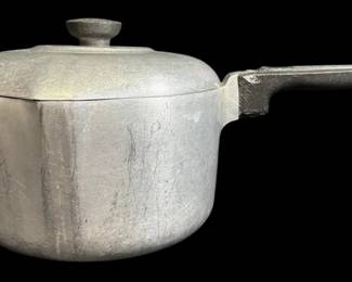 Wagner Ware Magnalite 4684M Sauce Pan w Lid