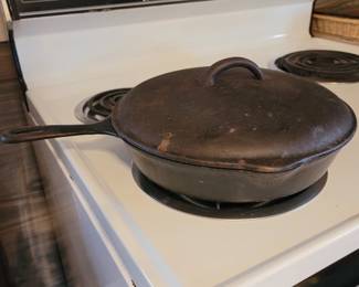 Griswold pan with lid