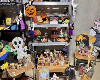 Assorted Halloween Decor