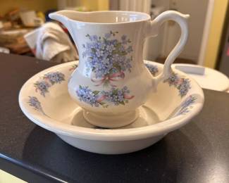 Vintage Ironstone Washbasin (England)