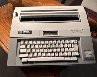 Smith Corona XD 4600 Electronic Memory Typewriter