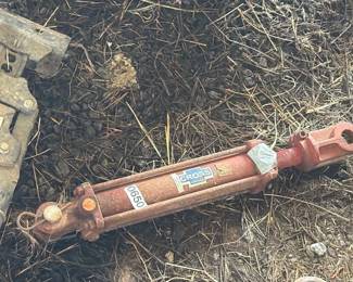 CROSS HYDRAULIC CYLINDER