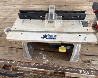 BLUE HAWK ROUTER TABLE